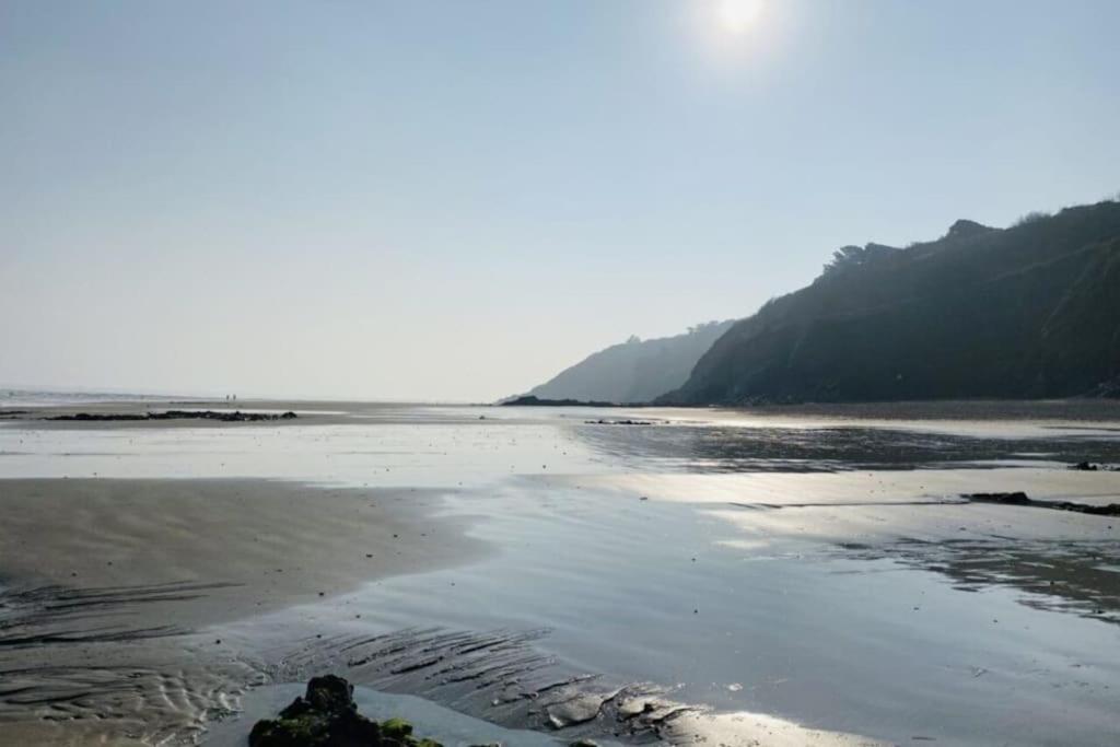 Chaumiere Cotiere: Plage A 500M,A Deux Pas Du Gr34 Plérin Exterior foto